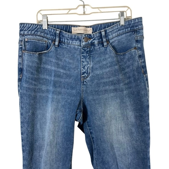 SOFT SURROUNDINGS The Ultimate Denim Relaxed Straight Pull On Jeans 3DH64 - Picture 4 of 9